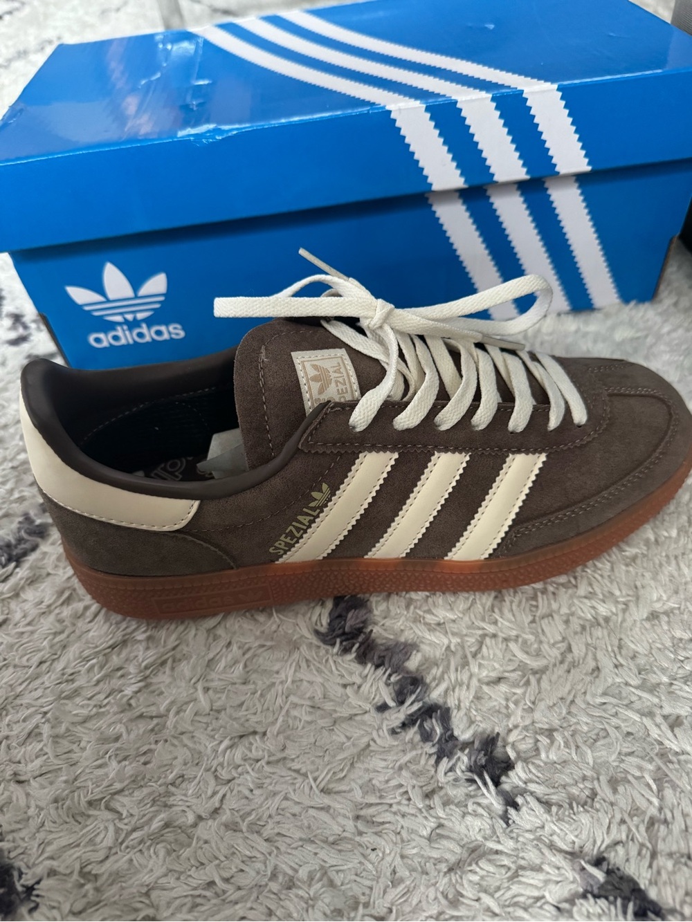 Adidas Spezial Suede Sneakers Brown & White with Gum Sole Men’s 5.5 Women’s 6.5 - Picture 3 of 5